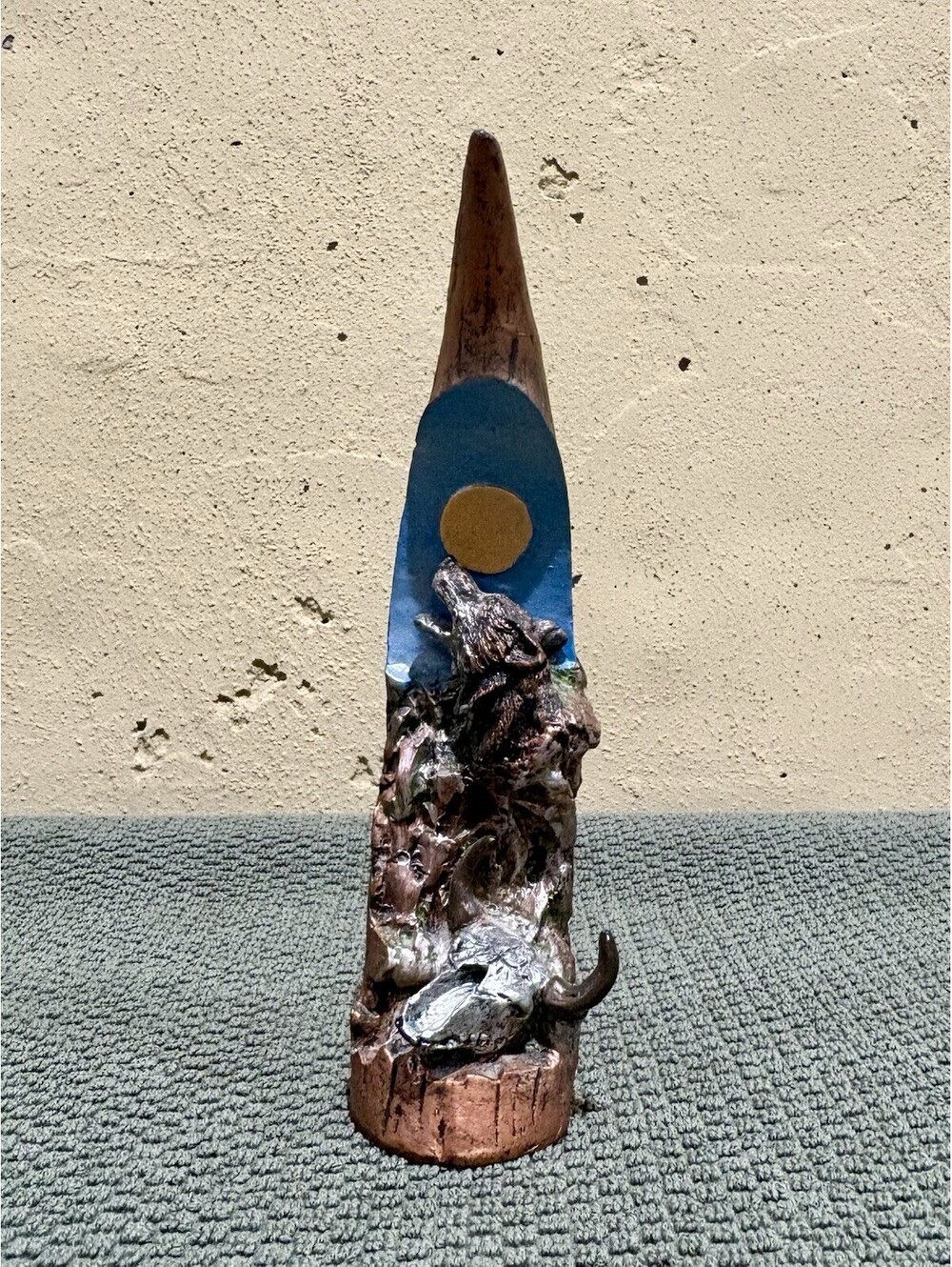 Vintage Young's Inc Faux Wood Resin Howling Wolf & Buffalo Skull Figurine 7”